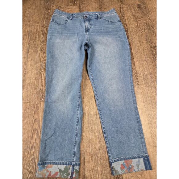 Chico's Denim - Chico's Perfect Stretch Girlfriend Floral Print Cuffed Slim Leg Jeans 1.5 - 10